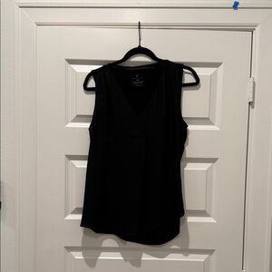 New York & Company Black V-Neck Sleeveless Blouse